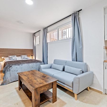 מאלגה Modern And Comfortable Studio מראה חיצוני תמונה