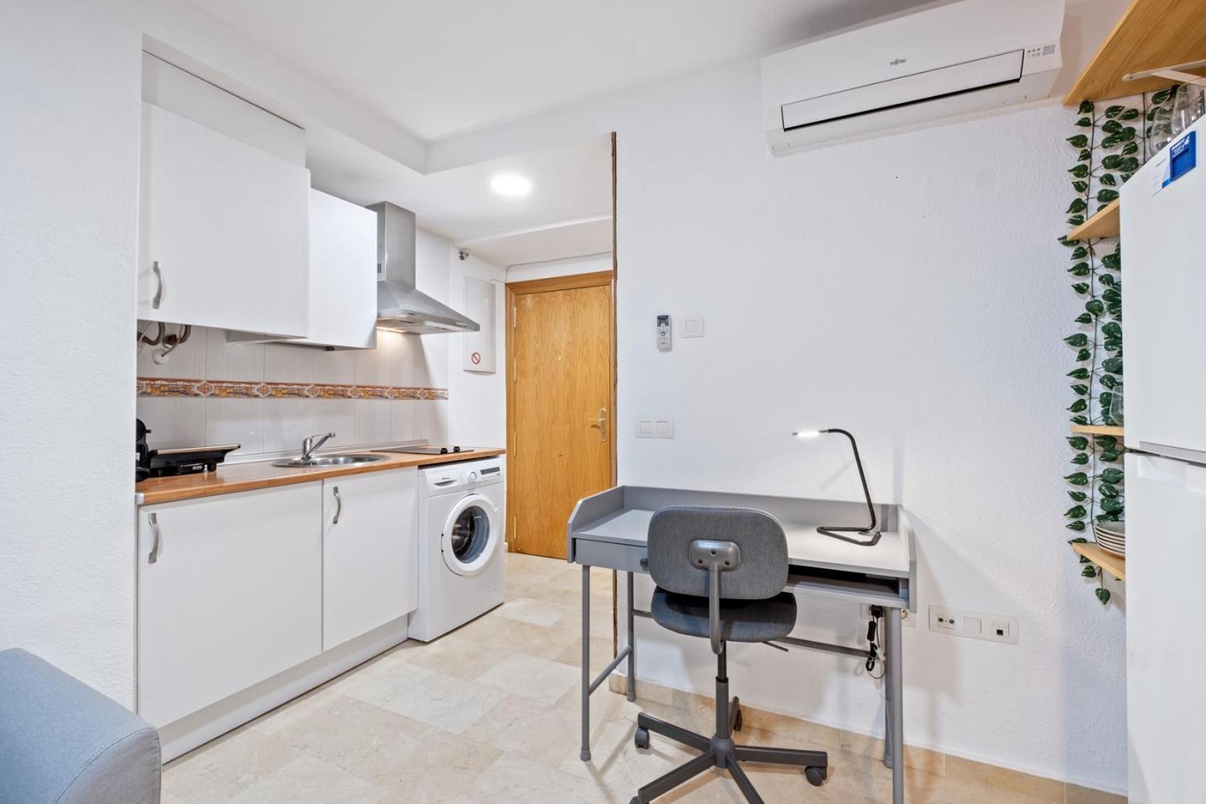 מאלגה Modern And Comfortable Studio מראה חיצוני תמונה