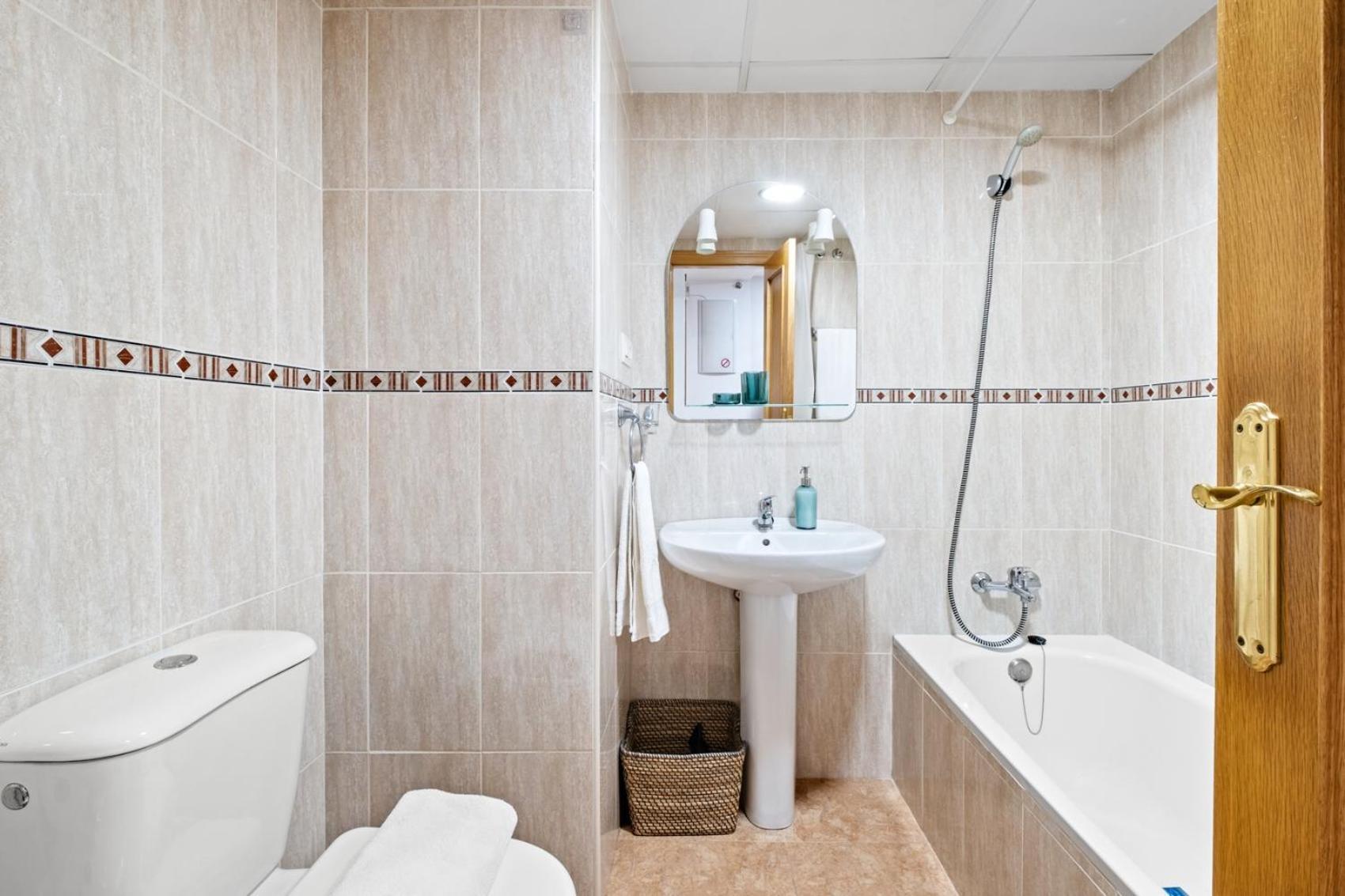 מאלגה Modern And Comfortable Studio מראה חיצוני תמונה